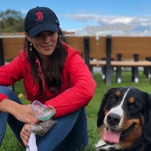 Meet your Posher, Hilary